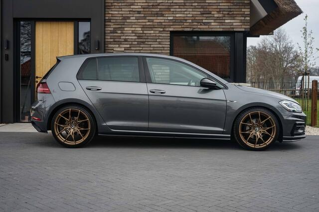Volkswagen GOLF 1.5 TSI Highline R-Line DSG-automaat