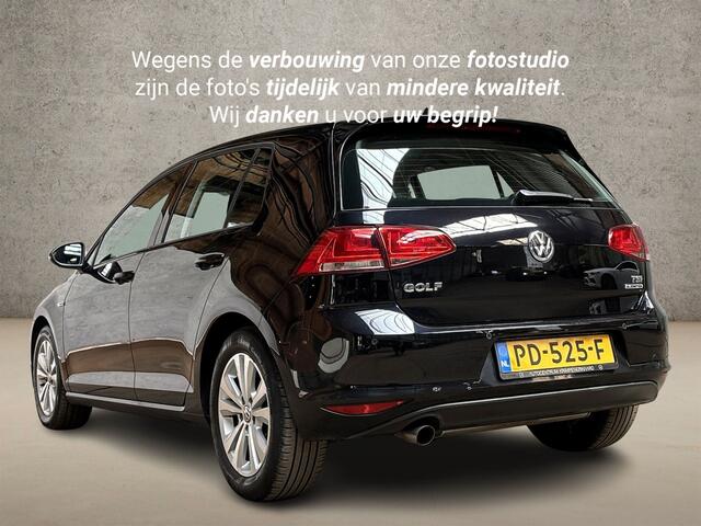 Volkswagen GOLF 1.0 TSI Sportline (APPLE CARPLAY, NAVIGATIE, CLIMATE, SPORTSTOELEN, LM VELGEN, PARKEERSENSOREN, CRUISE, NIEUWE APK, NIEUWSTAAT)
