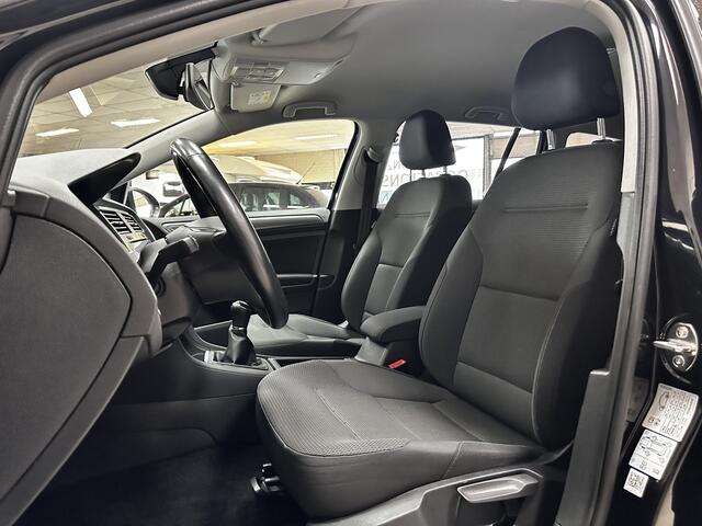 Volkswagen GOLF Variant 1.5 TSI Comfortline/ Trekhaak/ 16'' LMV/ Adaptive Cruise/ Apple + Android/ PDC V+A/ DAB+/ Navi/ Clima/ Bluetooth/ Multi. LEDER. Stuur/ Mistl./ Extra getint glas/ Dakrails.
