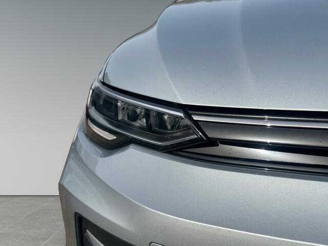 Volkswagen GOLF 1.5 204pk eHybrid Life Edition Achteruitrijcamera | Stoelverwarming | Adaptive cruise control