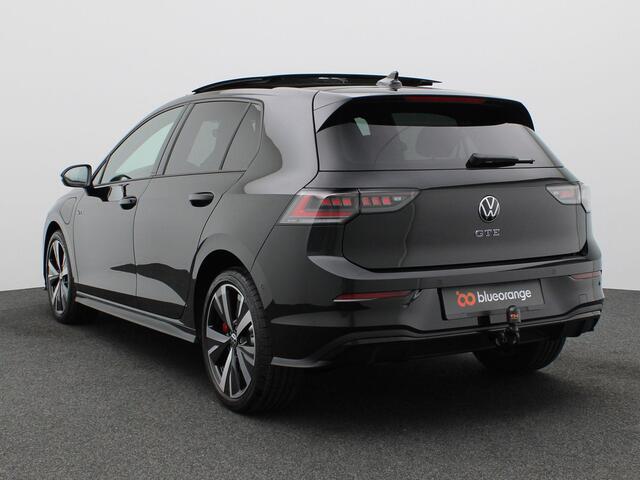 Volkswagen GOLF 1.5 eHybrid GTE 272PK DSG Pano-Schuifdak, 360gr. Camera, Adaptieve Cruise Controle, Keyless, Side Assist, Alarm, Stoel-Stuurverwarming, Trekhaak, 18" LM Velgen