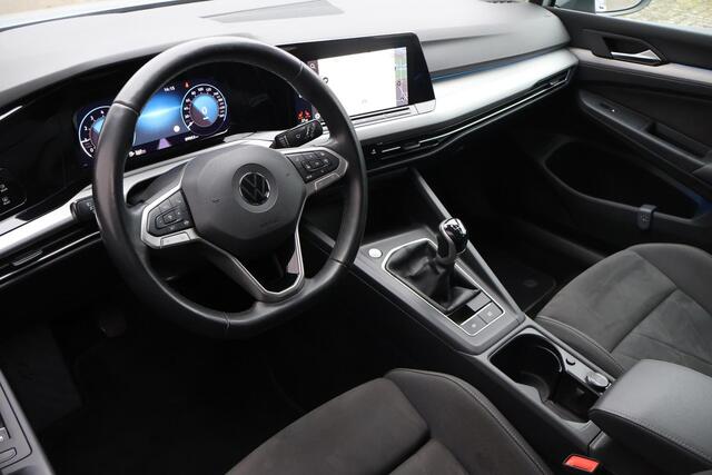 Volkswagen GOLF 1.0 TSI Life Business .