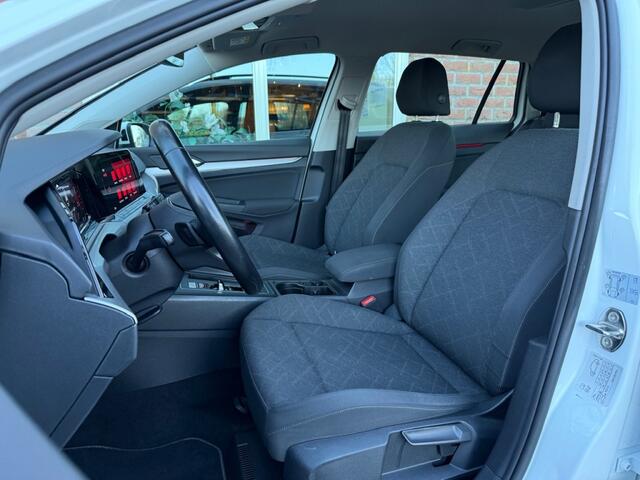 Volkswagen GOLF Variant 1.0 eTSI Life DIGIDASH / CAMERA / ADDAPT.CRUISE / CARPLAY / ANDR