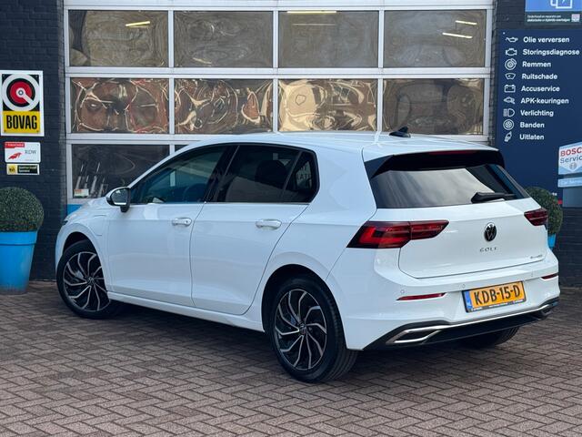 Volkswagen GOLF 1.4 eHybrid Style | Achteruitrijcamera | Stoel/Stuur Verwarming |