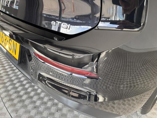 Volkswagen GOLF 1.0 eTSI Life - Apple Carplay/Android Auto