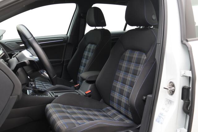 Volkswagen GOLF 1.4 TSI PHEV GTE Virtual Cockpit, Apple Carplay, LED, Stoelverwarming, 19"