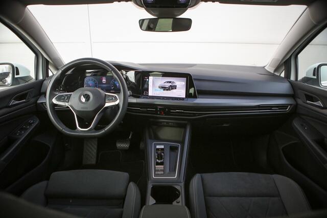 Volkswagen GOLF 1.5 eTSI Style | Massage | Memory | Sfeerverlichting |