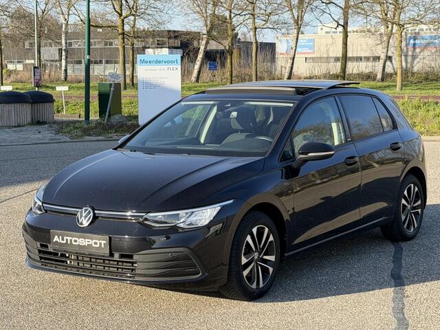 Volkswagen GOLF 1.5 eTSI 1.5 eTSI 150pk Pano Navi ACC Sfeerverlichting
