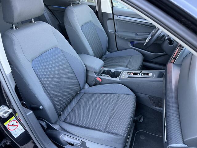 Volkswagen GOLF 1.5 eTSI 1.5 eTSI 150pk Pano Navi ACC Sfeerverlichting