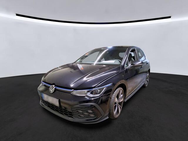 Volkswagen GOLF GTE 1.4 eHybrid 245PK | Vol Leer | Stoel Ventilatie | IQ Light Matrix LED | Memory | Klasse 3 | 18"Inch | Getint Glas |