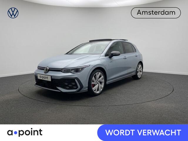 Volkswagen GOLF 1.5 eHybrid GTE 272 pk Automaat (DSG) | Verlengde garantie | Navigatie | Panoramadak | Trekhaak (wegklapbaar) | Parkeersensoren (Park assist) | Achteruitrijcamera | Stoelverwarming |