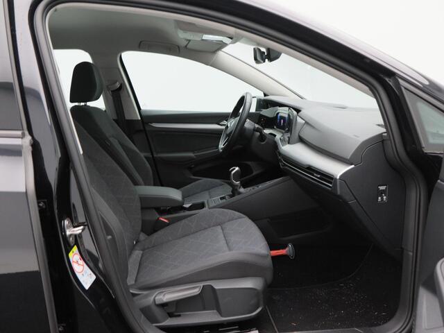 Volkswagen GOLF Variant 1.0 TSi 110 Pk Life Parkeersensoren | Carplay | Climatronic | Adaptive Cruise | Trekhaak | 16 Inch | 52.305 Km !!