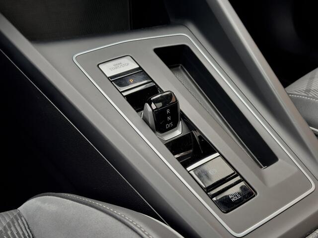 Volkswagen GOLF Variant 1.5 eTSI AUT7 2X R-LINE PANODAK LEDER NAVI DIGI-DASH APPLE-CARPLAY LED LMV PDC