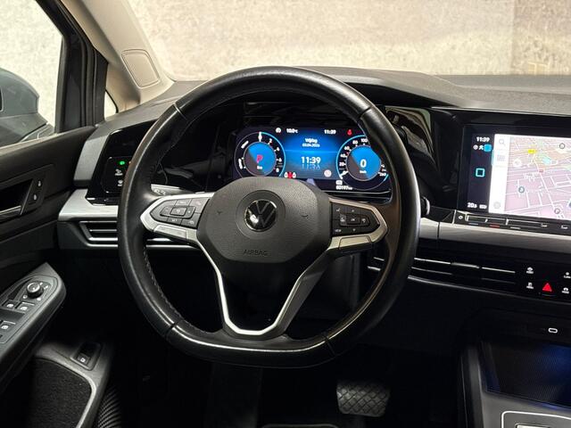Volkswagen GOLF 1.4 eHybrid GTE 204Pk Automaat (APPLE CARPLAY, GROOT NAVI, CAMERA, MEMORY SEATS, ALCANTARA, KEYLESS, GETINT GLAS, SFEERVERLICHTING, NIEUWSTAAT)