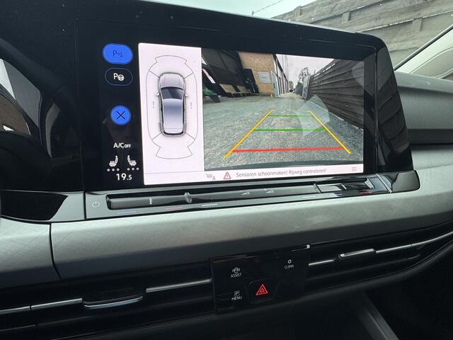 Volkswagen GOLF 1.0 eTSI Life / DISTRIBUTIE VV / 19'' LM / NL-AUTO