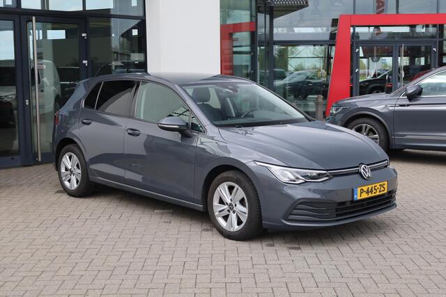 Volkswagen GOLF 1.0 TSI Life Privacy glas, Ergo stoelen achteruitrijcamera (rear view), 3-zone climatronic, sfeerverlichting