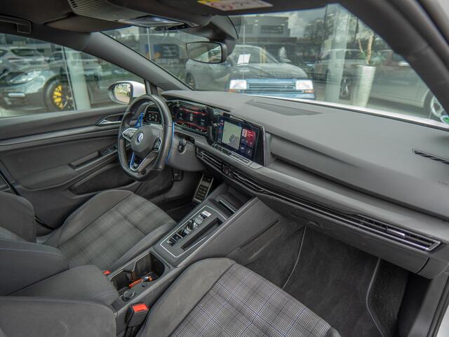 Volkswagen GOLF 1.4 eHybrid GTE | ACC | Stuurverwarming | Apple CarPlay & Android Auto