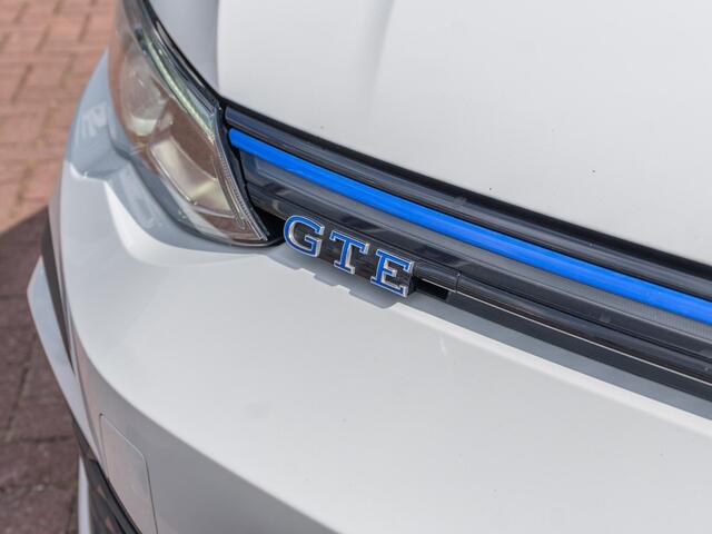 Volkswagen GOLF 1.4 eHybrid GTE | ACC | Stuurverwarming | Apple CarPlay & Android Auto
