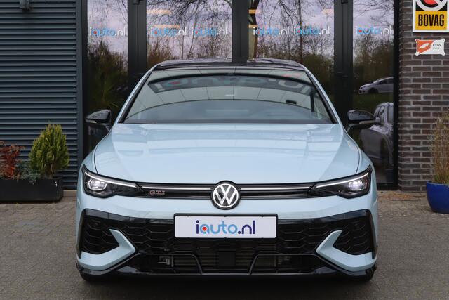 Volkswagen GOLF 2.0 TSI GTI 301PK Clubsport Akrapovic/Pano/Blackstyle/IQ.Light/Camera/Headup/19"