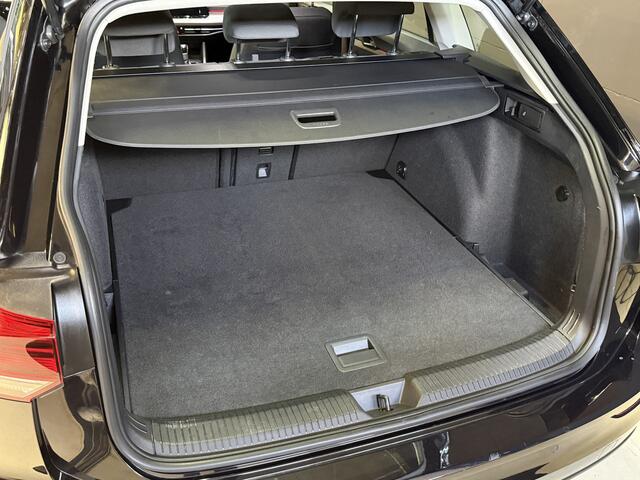 Volkswagen GOLF Variant 1.0 TSI Life | Carplay | ACC | Draadloze lader