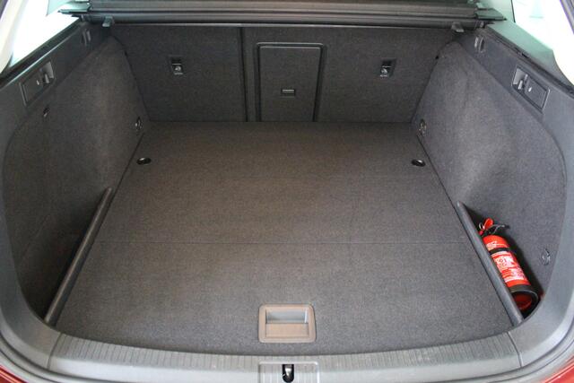 Volkswagen GOLF Variant 1.0 TSI Comfortline Navigatie | Trekhaak | Climate Control | Cruise Control