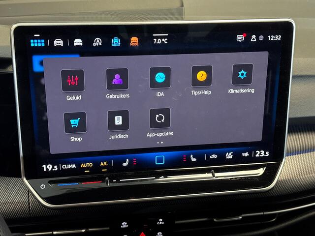 Volkswagen GOLF 1.5 150pk eTSI R-Line Edition Dodehoeksensoren | Achteruitrijcamera | Stoelverwarming