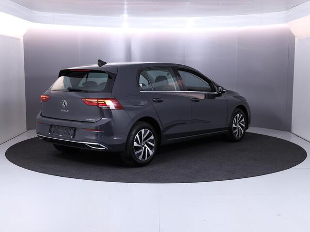 Volkswagen GOLF 1.4 eHybrid Style 204 pk Automaat (DSG) | Navigatie via App | Parkeersensoren | Adaptieve cruise control | LED koplampen |