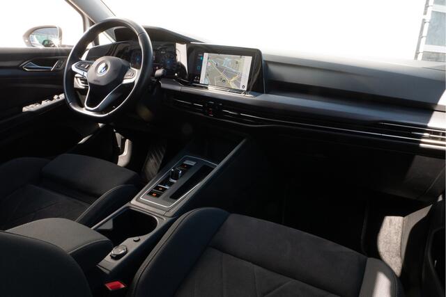 Volkswagen GOLF 1.5 eTSI 150pk Aut. Style Full led/ Massage/ Navigatie/ Carplay/ Sfeerverlichting/ Stoelverwarming/ Pdc v+a