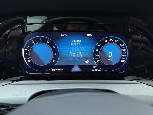 Volkswagen GOLF 1.0 TSI Life | 110 PK | Achteruitrijcamera | Navigatiesysteem | Adaptive cruise control |