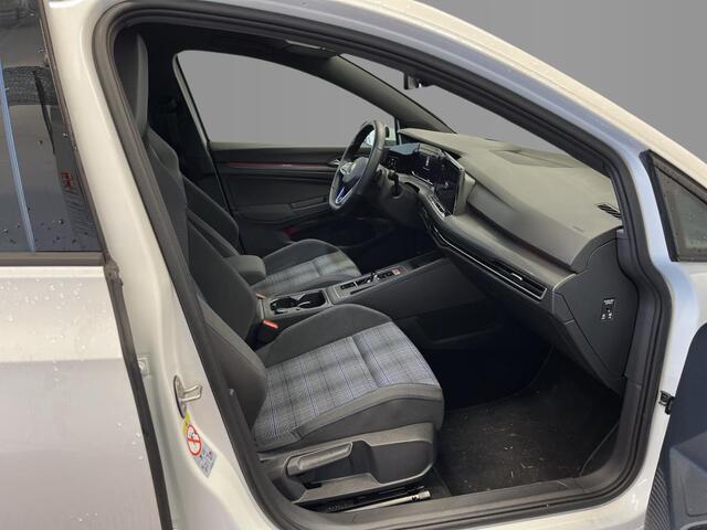 Volkswagen GOLF GTE 1.4 TSI eHybrid 245pk PHEV / Trekhaak / Head Up / Camera / Wordt Verwacht