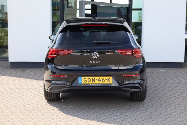 Volkswagen GOLF 1.5 eTSI Life Edition PL ¤671 p/m* 116PK / 85kW, Full map navigatie, achteruitrijcamera (rear view), comfortstoelen, adaptieve cruise control (acc), volledig digitaal instrumentenpaneel, draadloos Apple Carplay & Android Auto, LED koplampen, parkeersensor