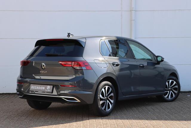 Volkswagen GOLF 1.0 TSI Life Business | Carplay | Sensoren | Stoelverwarming