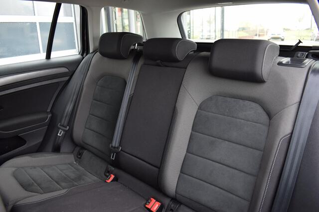 Volkswagen GOLF Variant 1.4 TSI Highline Business | 125 PK | Trekhaak | DSG | CarPlay | Stoelverwarming