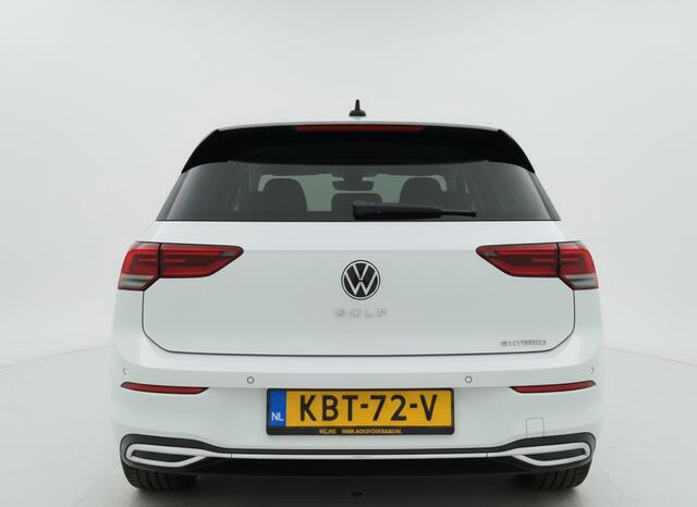 Volkswagen GOLF 1.4 eHybrid 204PK DSG STYLE CAMERA/NAVI/STUURVERW.