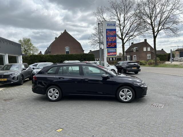 Volkswagen GOLF Variant 1.0 TSI Life