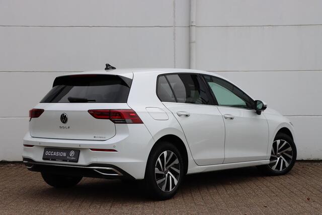Volkswagen GOLF 1.4 eHybrid Style 204pk DSG6 | IQ.Light | Memory | Stoel- en Stuurverwarming