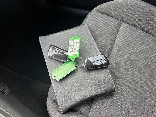 Volkswagen GOLF Variant 1.0 eTSI Life autom ecc,navi,chroom,dglass