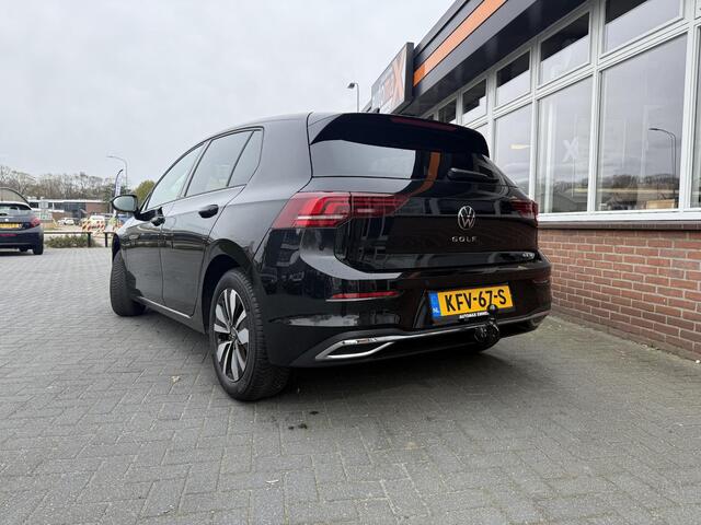 Volkswagen GOLF 1.5 eTSI Oranje Edition Carplay - Stuur en Stoelverwarming - Full Options -