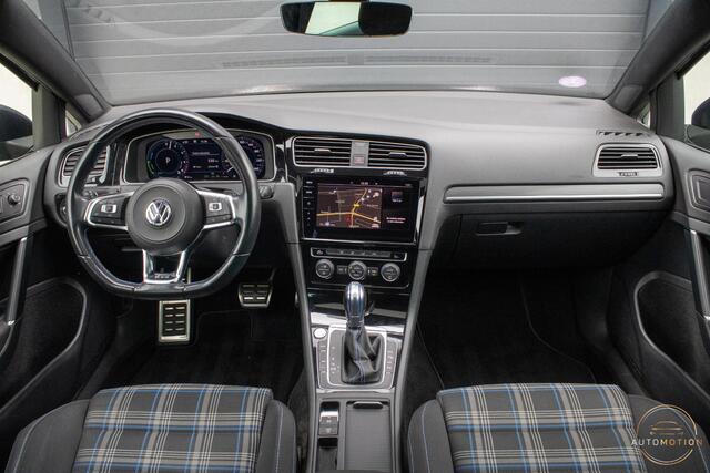 Volkswagen GOLF 1.4 TSI PHEV GTE PANO CAMERA KEYLESS ACC