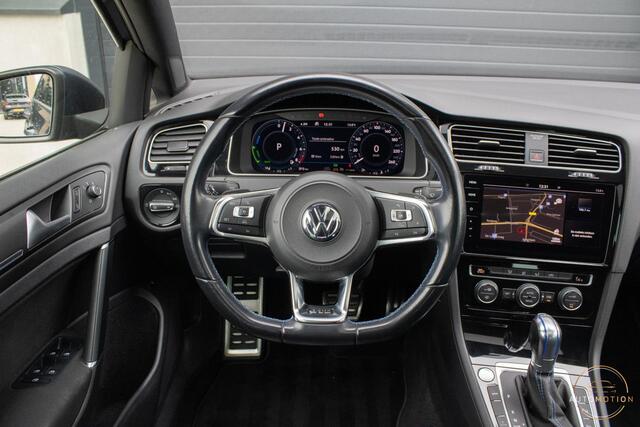 Volkswagen GOLF 1.4 TSI PHEV GTE PANO CAMERA KEYLESS ACC