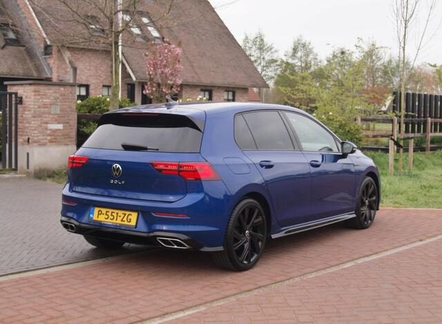 Volkswagen GOLF 1.5 eTSI R-Line | Camera | Sfeerverlichting | Apple Carplay | Virtual Cockpit |