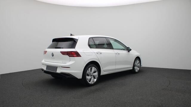 Volkswagen GOLF 1.5 eHybrid Life Edition 204PK DSG Navi via Apple Carplay/Androi