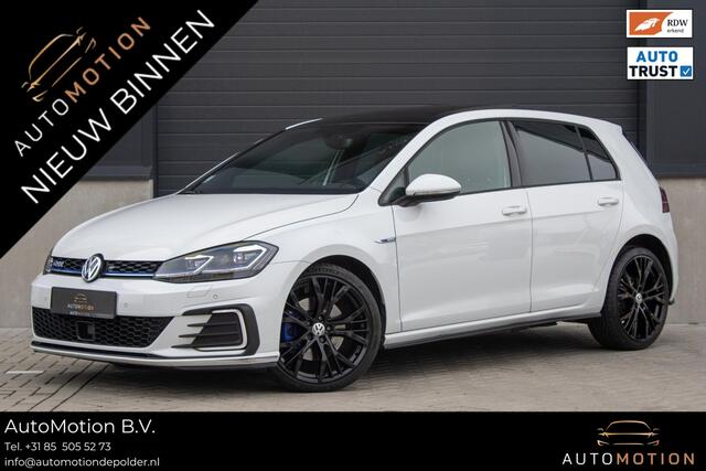 Volkswagen GOLF 1.4 TSI PHEV GTE PANO STOELVERWARMING CAMERA