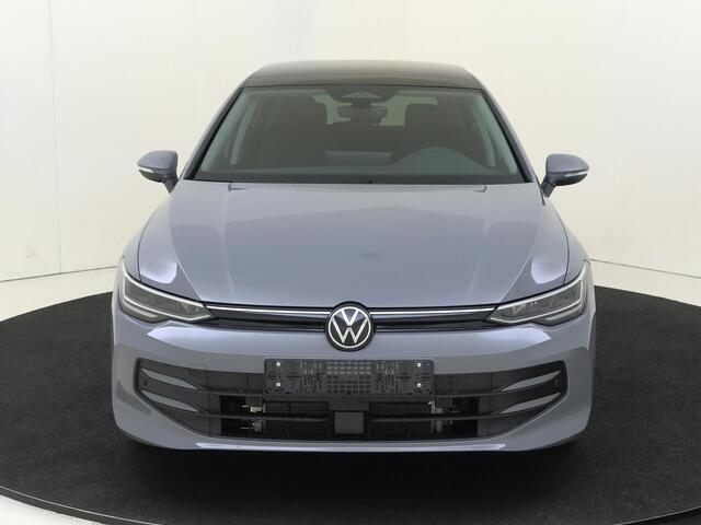 Volkswagen GOLF Life Edition eHybrid | 'App-Connect' draadloze smartphone integratie | Achterbank in ongelijke delen neerklapbaar incl. middenarmsteun en doorlaadmogelijkheid | Afstandscontrolesysteem (Front Assist)