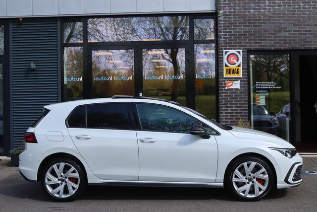 Volkswagen GOLF 1.4 eHybrid 245PK GTE Blackstyle Pano/IQ.Light/Headup/DCC/ACC/Camera/Keyless/18"/Trekhaak wegkl.