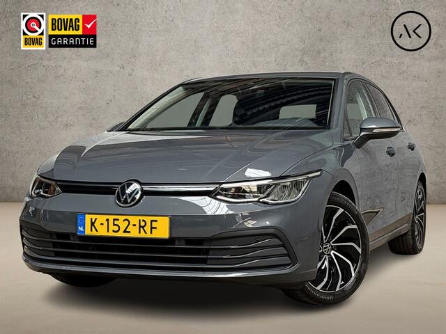 Volkswagen GOLF 1.0 TSI Sport (APPLE CARPLAY, GROOT NAVI, KEYLESS, LM VELGEN, PARKEERSENSOREN, SPORTSTOELEN, SFEERVERLICHTING, CRUISE, NIEUWSTAAT)