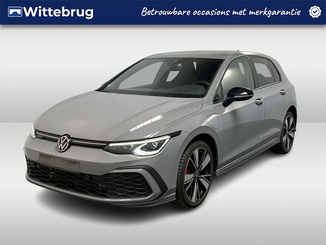 Volkswagen GOLF 1.4 eHybrid GTE / AUTOMAAT/ 245 PK/ BLACK STYLE/ TREKHAAK/ CAMERA/ PARK. SENSOREN/ STOEL-STUURVERWARM./ ADAPT. CRUISE/ APP CONNECT/ NAVI/ CLIMA/ DAB/ 18" LMV
