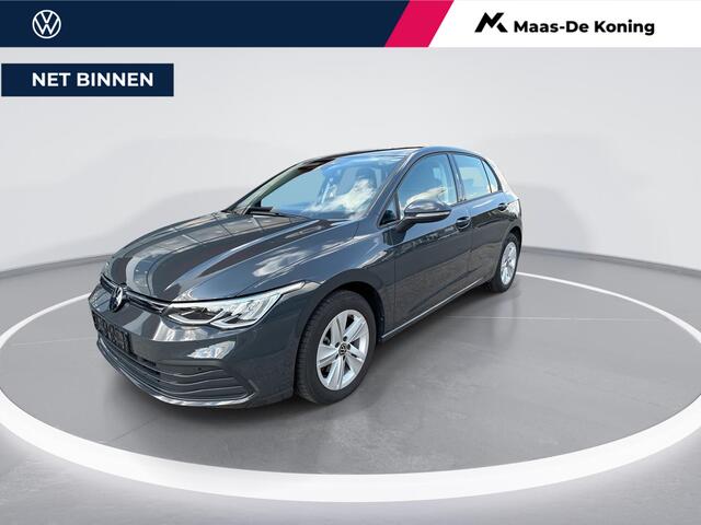 Volkswagen GOLF 1.0 eTSI 110pk DSG Life · Camera · Dodehoeksensor · Adaptive Cruise Control · Apple/Android Car Play · Sfeerverlichting · Navigatie · Elek. Inklapbare Spiegels ·