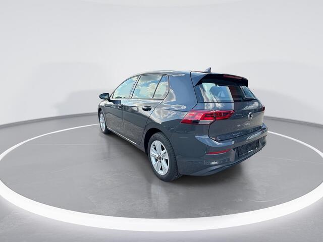 Volkswagen GOLF 1.0 eTSI 110pk DSG Life · Camera · Dodehoeksensor · Adaptive Cruise Control · Apple/Android Car Play · Sfeerverlichting · Navigatie · Elek. Inklapbare Spiegels ·