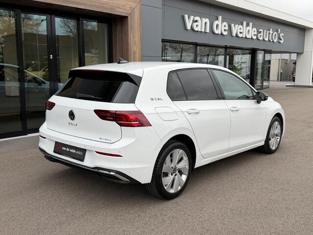 Volkswagen GOLF 1.5 eHybrid GOAL | Camera | Head-Up | Dode hoek | Carplay | Rijklaar incl. garantie